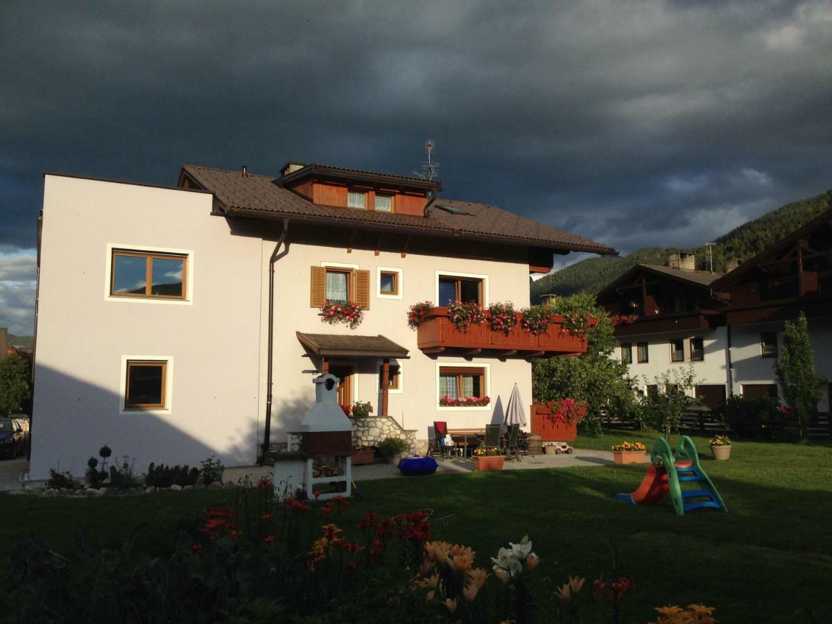 Haus Cosso Apartment Villabassa Bagian luar foto